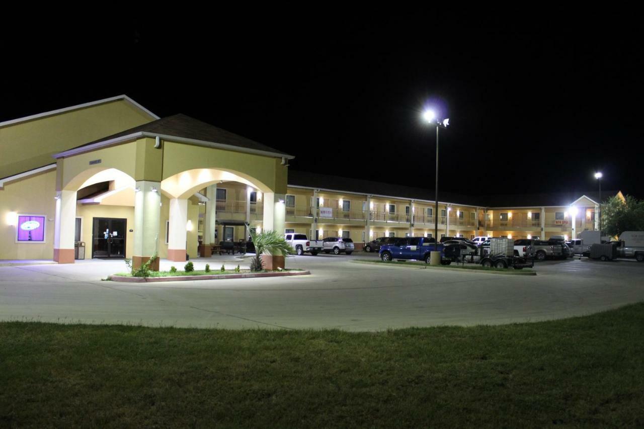 Horizon Inn & Suites Pearsall Exteriér fotografie